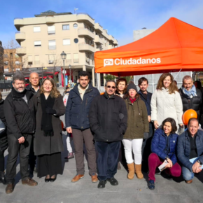 Ciudadanos Majadahonda celebra la Navidad con una recogida de alimentos solidaria y una ‘Chocolatada Ciudadana’